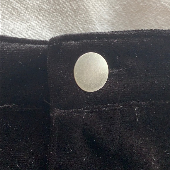 Forever 21 Black Velvet Skirt - Picture 4 of 5